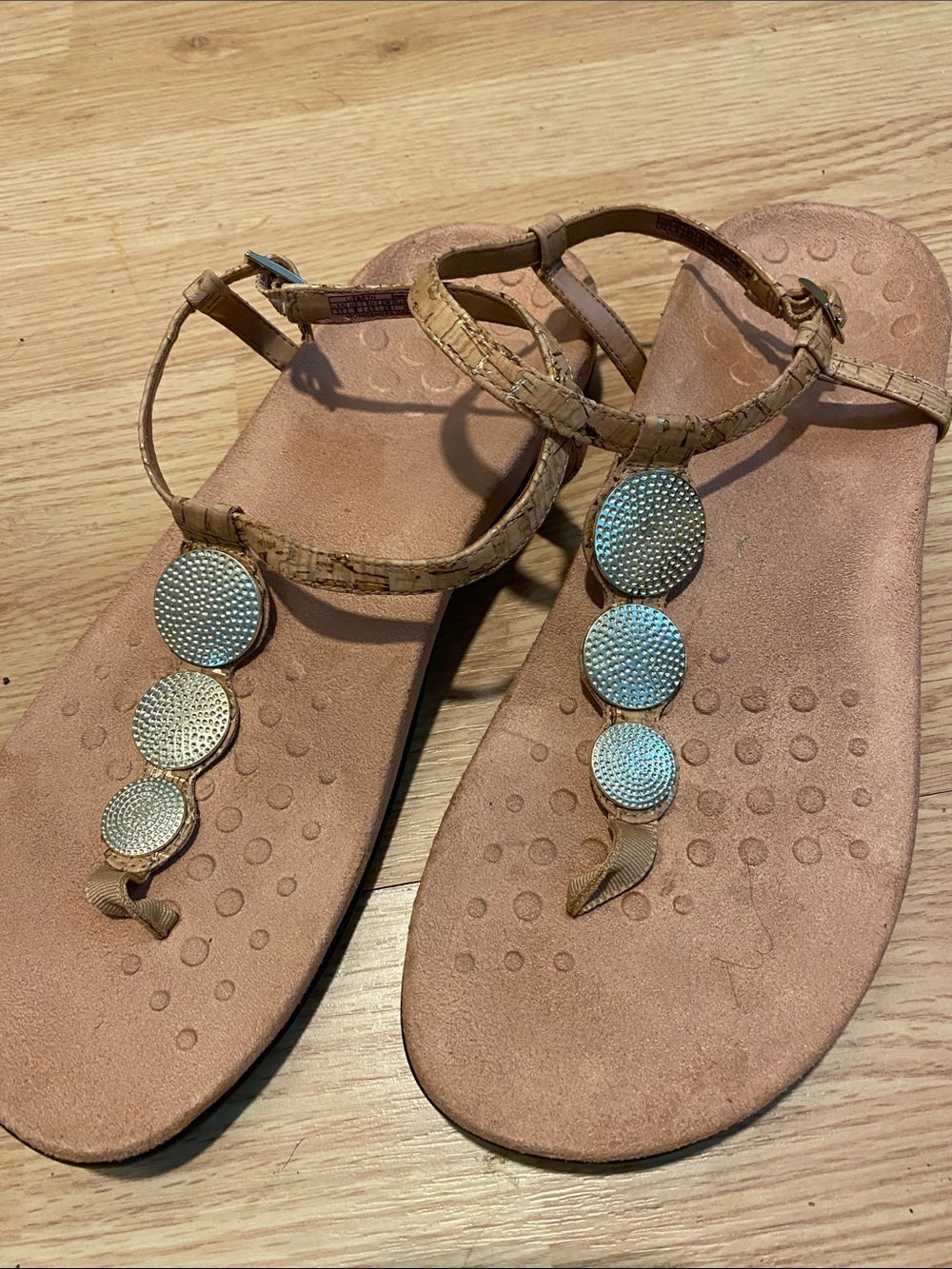 New women’s Vionic  strap sandals 11